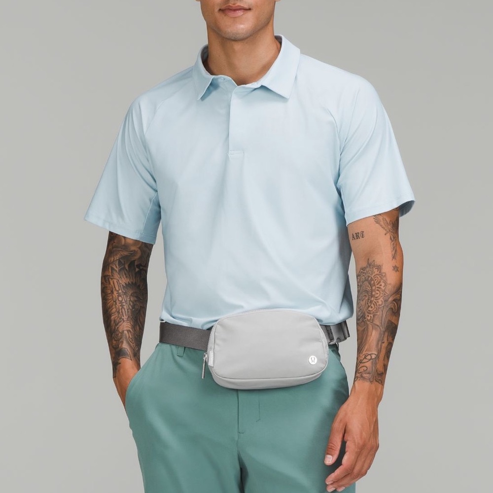 LAST ONE Silver Drop Everywhere Belt Bag lululemon - Picture 8 of 8
